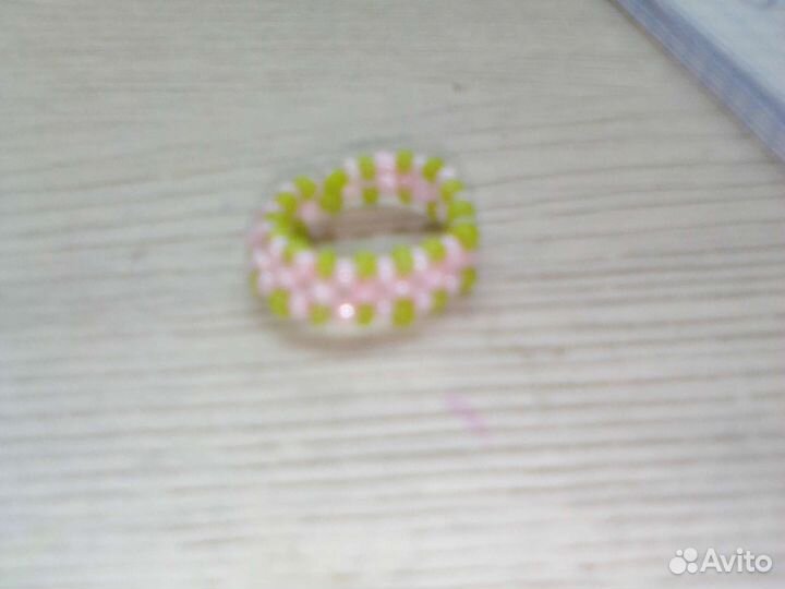 Браслет из бисера и кольцо