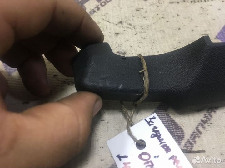 Заглушка ремня безоп. перед. левая Опель Вектра Ц