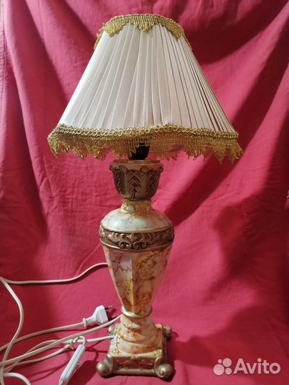 Лампа настольная с абажуром Европа