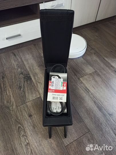 Ремень генератора. Новые свечи. Подлокотник