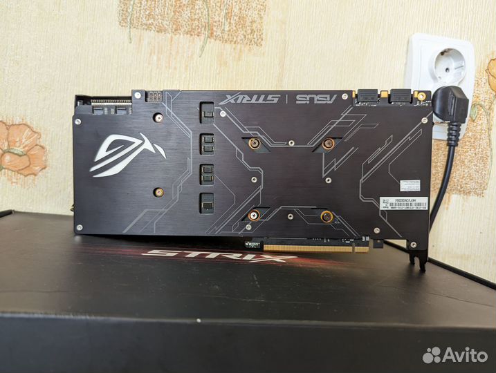 11 Гб Asus Strix GTX 1080 Ti тихая и холодная