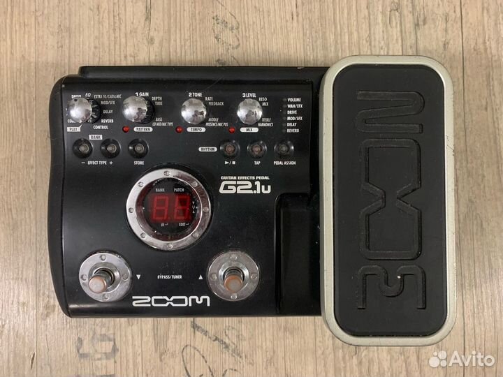 Гитарный процессор zoom