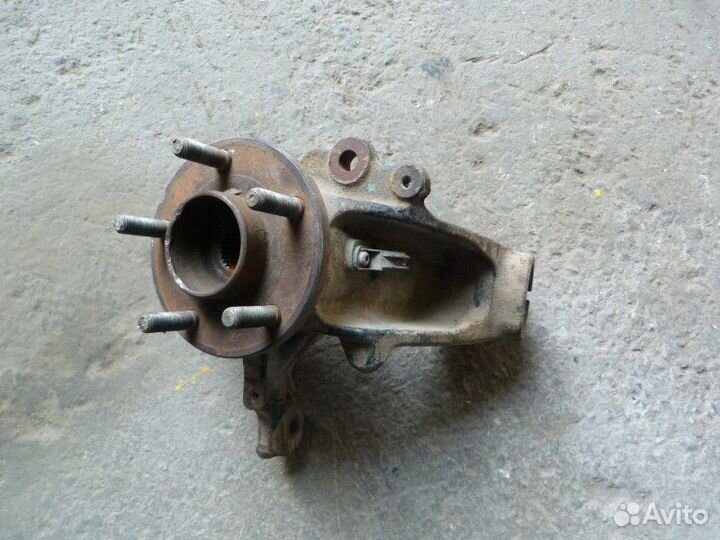 Кулак поворотный передний левый Ford Focus II 2008