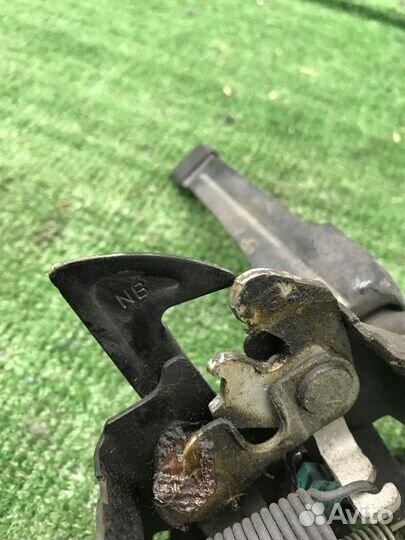 Замок капота Honda Civic FD1 R18A 2005