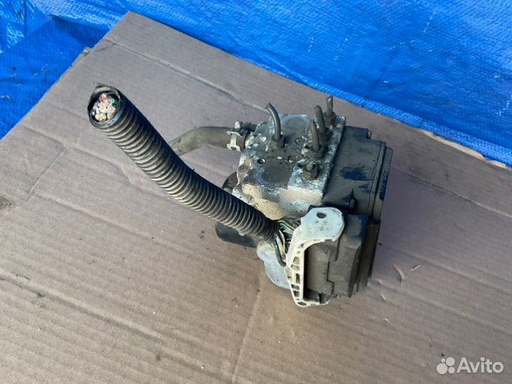 Блок abs Lexus Is300 XE10 3 2003