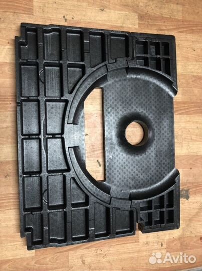 Пол багажника Opel Astra j Gtc