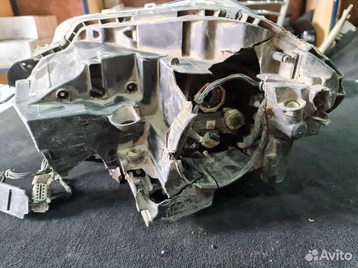 Фара правая битая Mercedes GL166