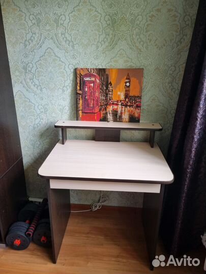 Компьютерный стол