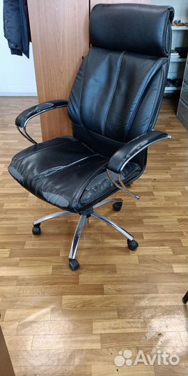 Офисное кресло руководителя бу кожаное