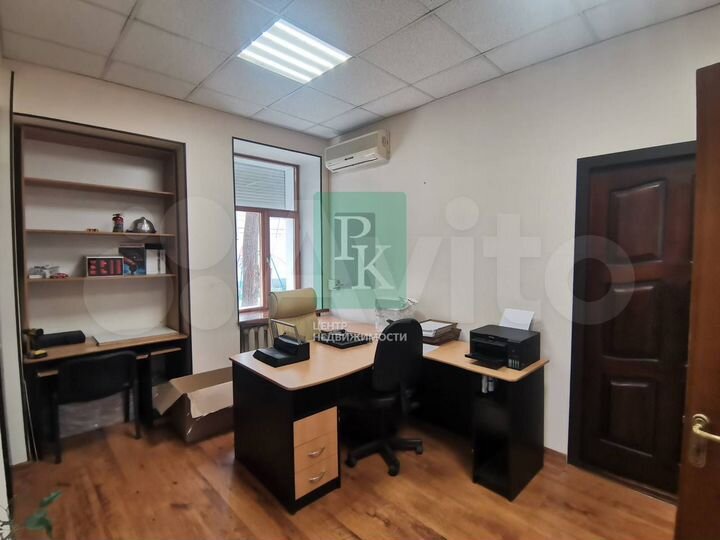 Помещение 60 м2 в отдельно стоящем здании в центре