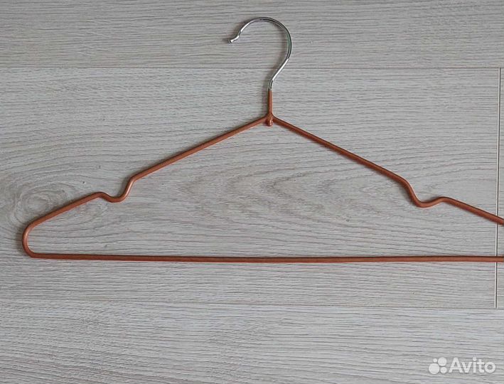 Вешалки плечики противоскользящие, пластиковые