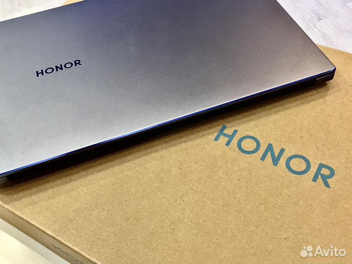Ультрабук honor в отличном состоянии Комплектация