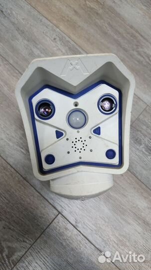 Цифровая IP камера Mobotix M12