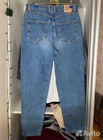 Женские джинсы синие mom jeans Pull&Bear