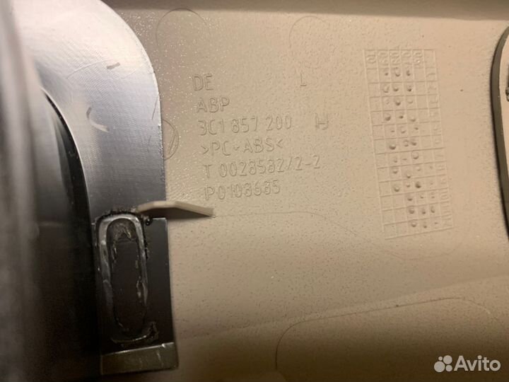 Накладка торпедо над рулем Volkswagen Passat B6