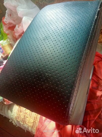 Подлокотник