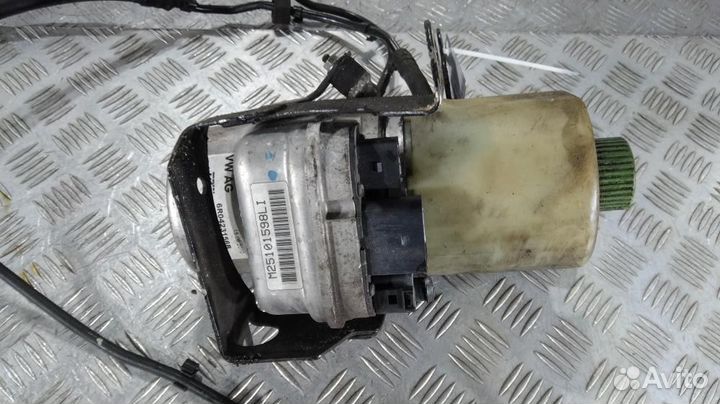 Насос эур 6R0423156B Audi A1 (2010-2021)