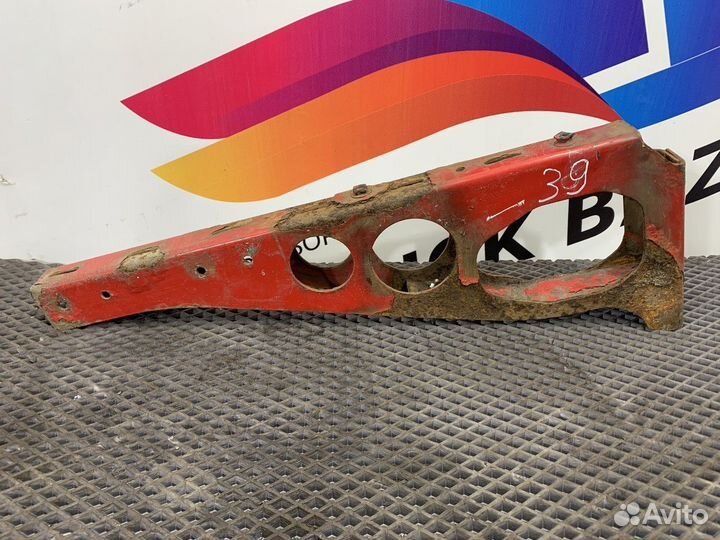 Кронштейн заднего фонаря правый Volvo FH