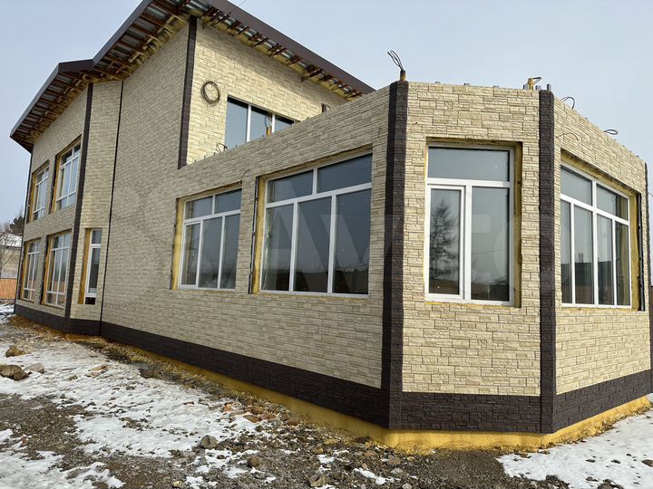 Коттедж 520 м² на участке 16 сот.