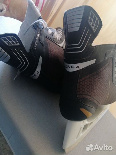 Хоккейные коньки bauer