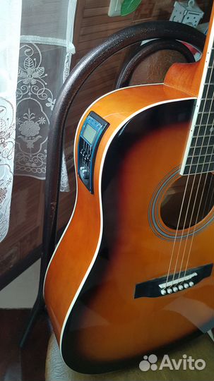 Электроакустическая гитара