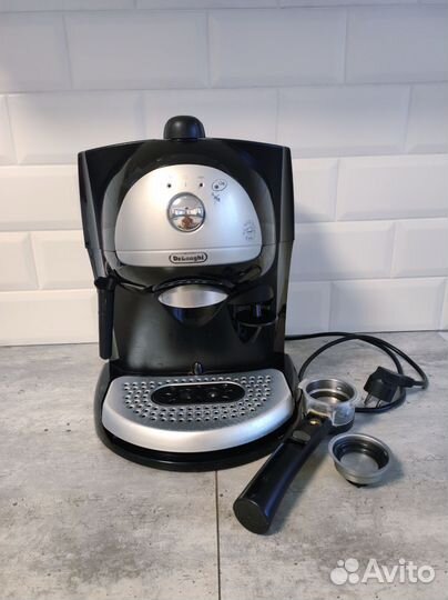 Кофеварка рожковая delonghi