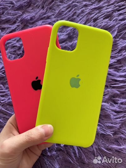 Чехлы на iPhone 11