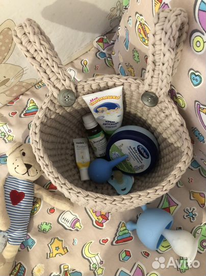 Прикроватная корзинка на детскую кроватку