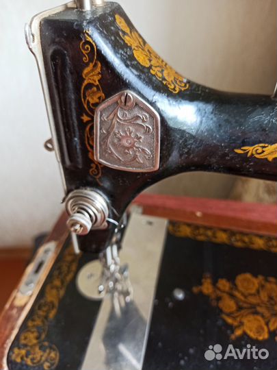 Швейная машинка ручная 