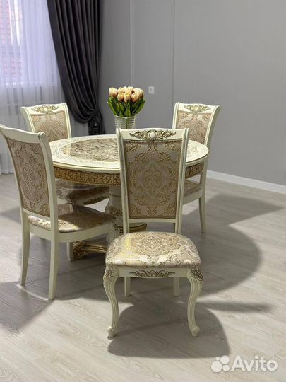 Столы и стулья новые