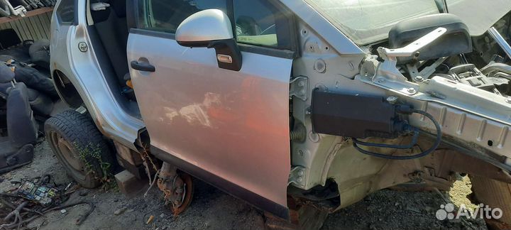 Дверь передняя правая Citroen C4 Ситроен С4 2007г