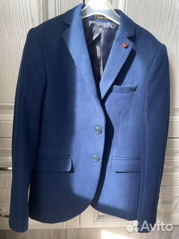 Пиджак для мальчика новый 134