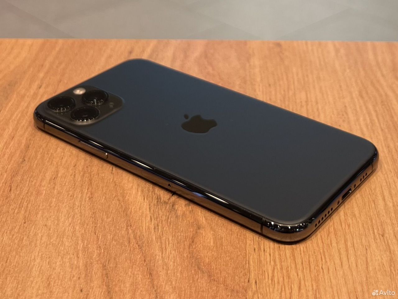 iPhone 11 Pro Max, 64 ГБ, SIM + eSIM