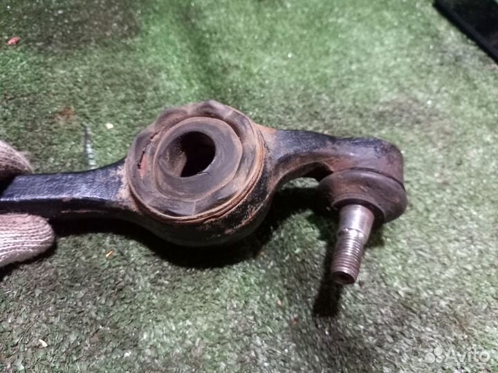 Рычаг шаровой опоры левый Ford Sierra