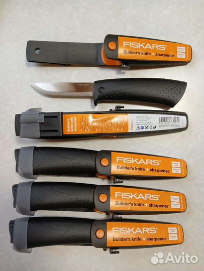 Нож с точилкой Fiskars Фискарс