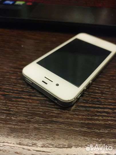 iPhone 4S, 8 ГБ