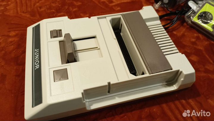 Игровая приставка Dendy 300 игр