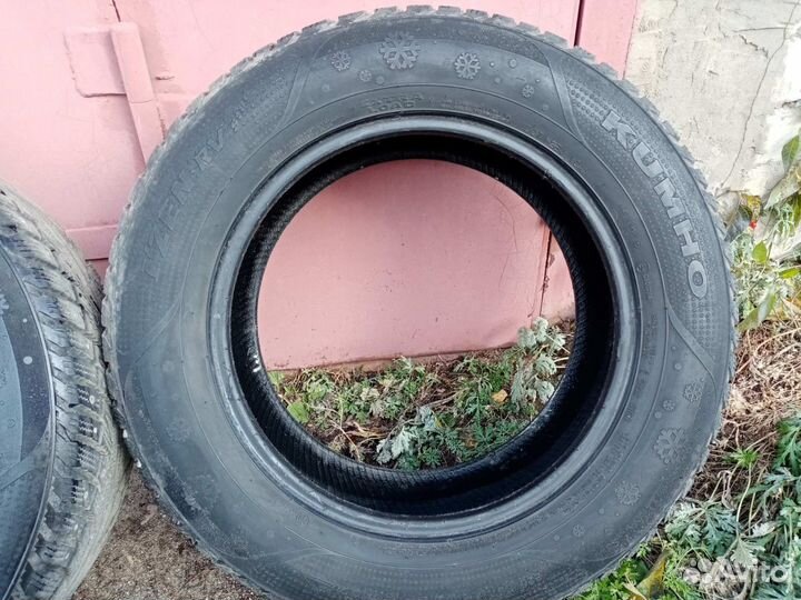 Kumho I'Zen RV Asymmetric 225/65 R17