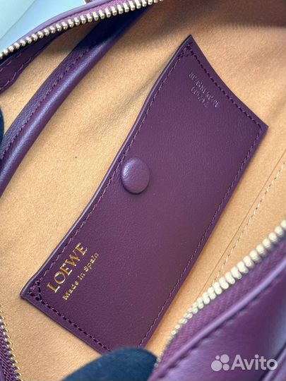 Сумка Loewe в цвете бордо для стильных женщин