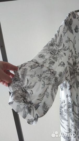 Платье белое шифоновое.60р-р