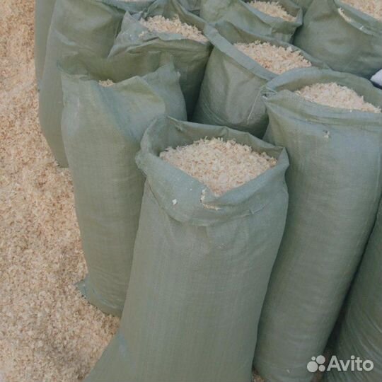 Опилки в мешках