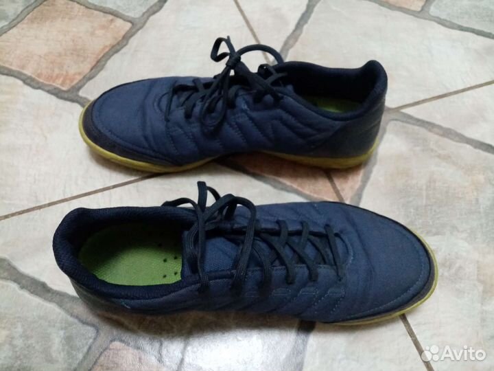 Футбольные бутсы 38 размер