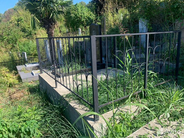 Уборка и благоустройство могил