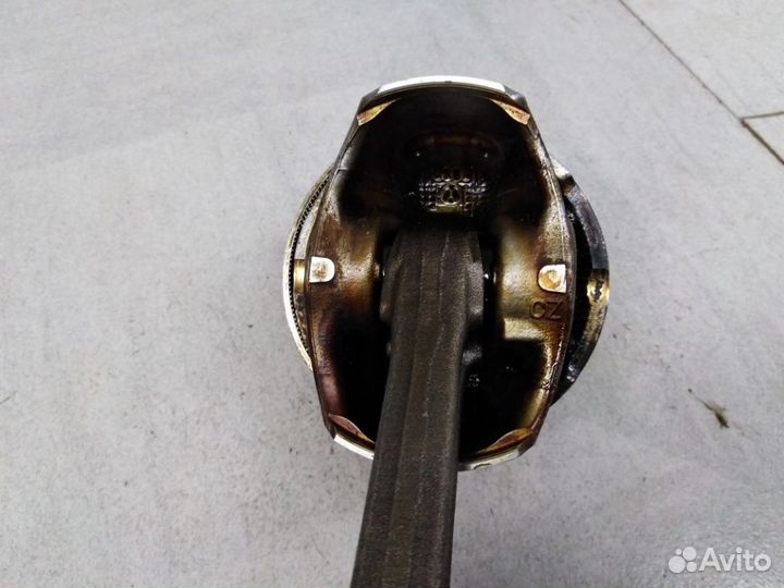 Поршень с шатуном