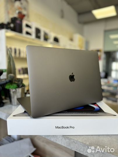 Apple MacBook Pro 16. 1Tb/16Gb. Состояние Нового