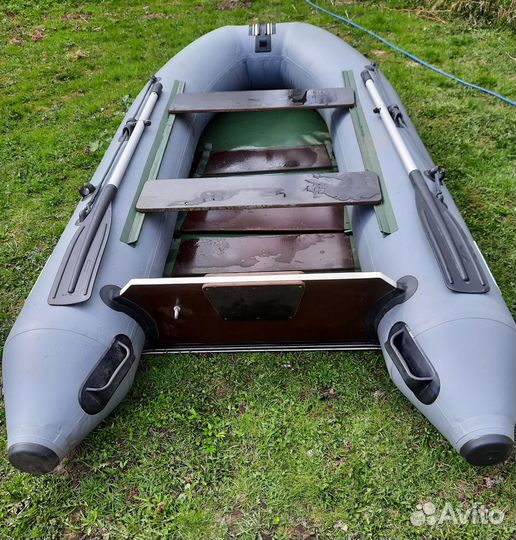 Лодка с мотором