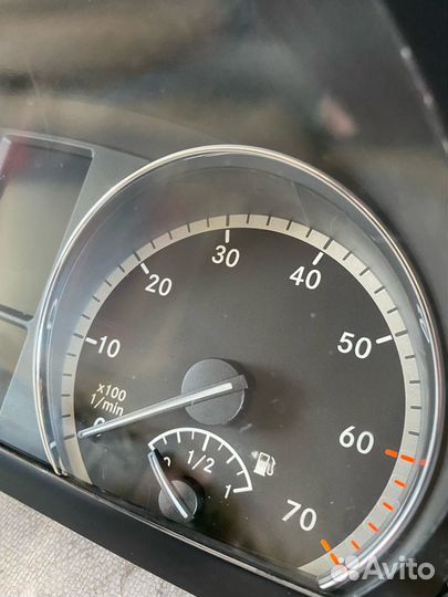 Щиток приборов w639. Япония