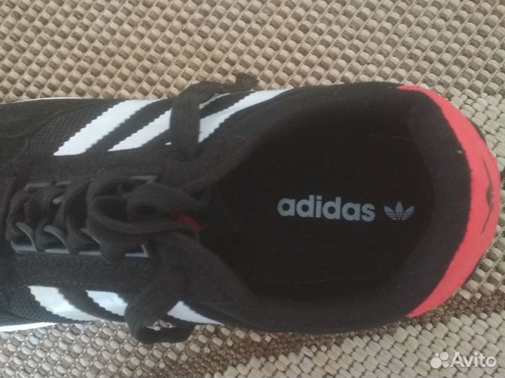 Кроссовки фирменные Adidas размер 44 новые