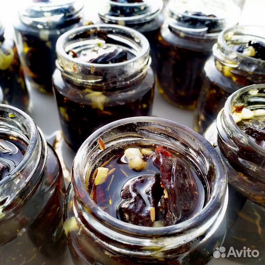 Вяленые сливы солёные в оливковом масле