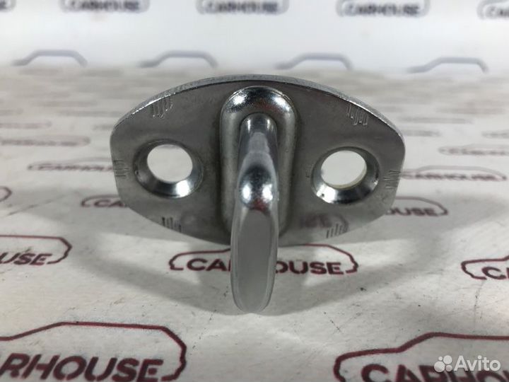 Ответная часть замка двери передняя левая